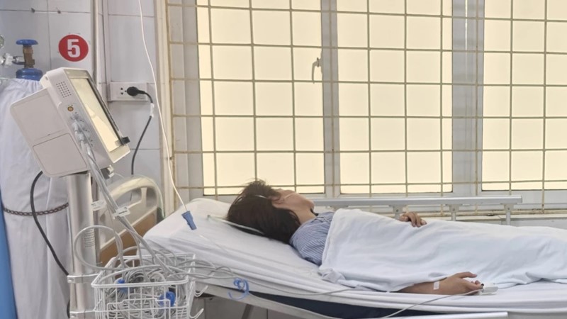 Vụ cháy nhà trọ ở Trung Kính: 1 nạn nhân nặng nhất là cụ bà 84 tuổi đang điều trị hồi sức