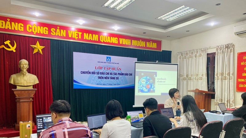 Tập huấn chuyển đổi số báo chí và tác phẩm báo chí trên nền tảng số cho phóng viên báo chí Hà Nội