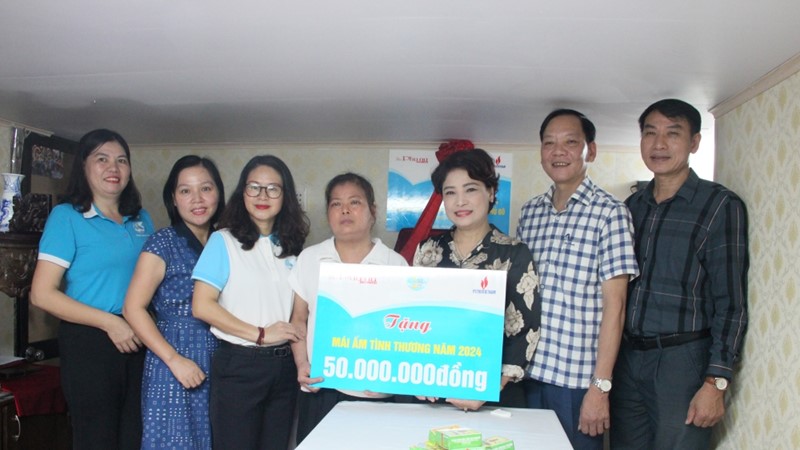 Báo Phụ nữ Thủ đô khánh thành “mái ấm tình thương” cho hội viên phụ nữ khó khăn quận Cầu Giấy