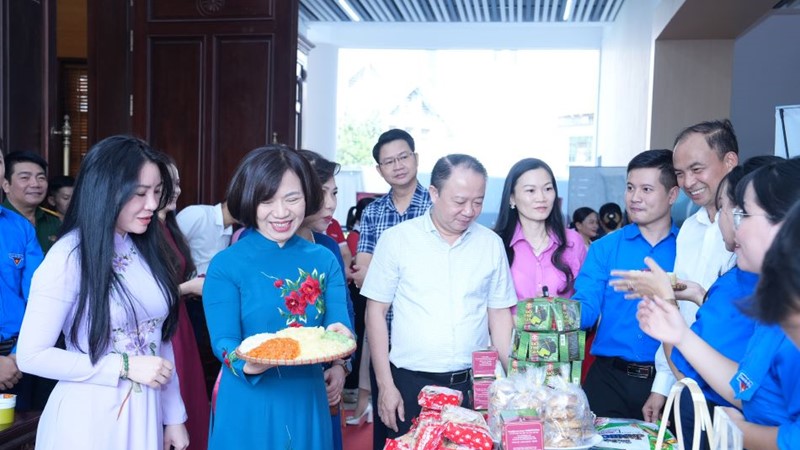 Quận Tây Hồ hưởng ứng Ngày Chuyển đổi số quốc gia