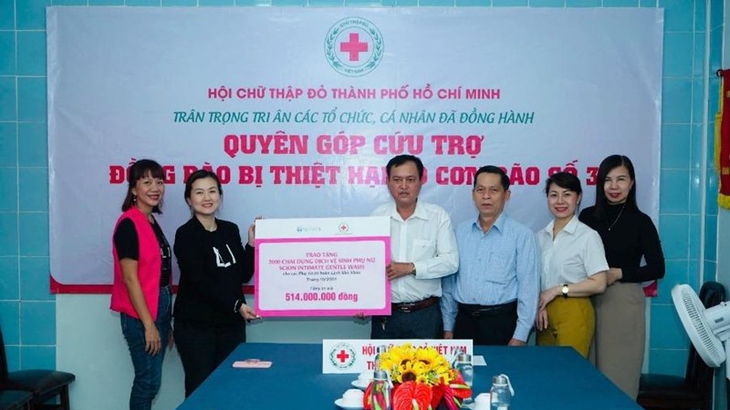 Nu Skin Việt Nam trao tặng 2.000 phần quà cho phụ nữ khó khăn