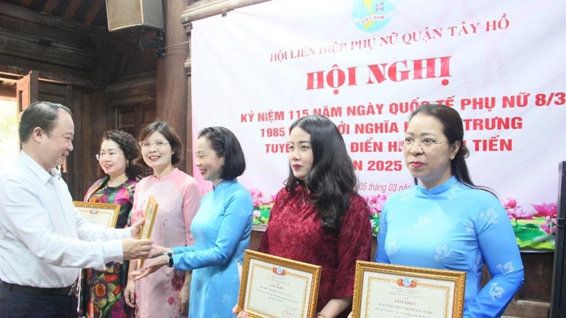 Lan tỏa phong trào thi đua yêu nước, góp phần xây dựng quận văn minh, hiện đại  