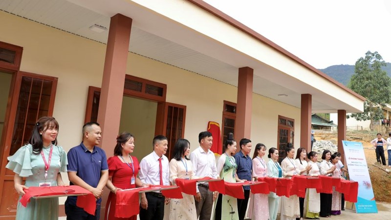 Khánh thành nhà ở bán trú cho học sinh dân tộc thiểu số tại Sơn La
