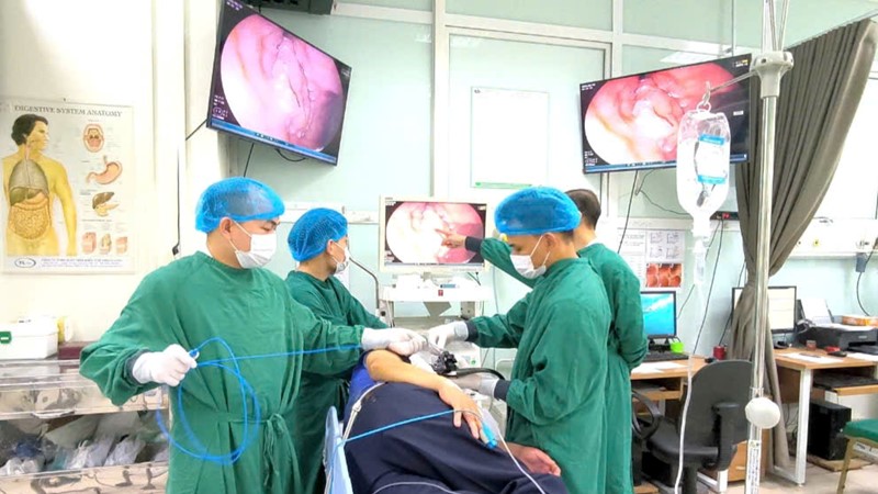 Hai bệnh nhân thoát cắt dạ dày nhờ phát hiện sớm loạn sản tại Bệnh viện Bệnh Nhiệt đới TƯ