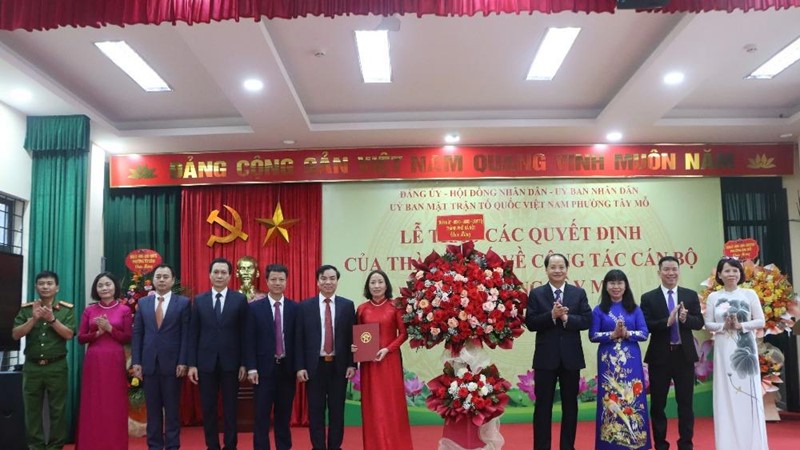 Phường Tây Mỗ công bố quyết định nhân sự, sẵn sàng vận hành mô hình chính quyền 2 cấp