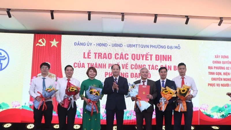 Phường Đại Mỗ công bố quyết định công tác cán bộ, tập trung 3 hướng trọng tâm phát triển đô thị