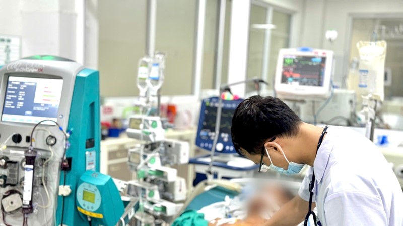 Nguy kịch sau 3 ngày ăn tiết canh: Nam thanh niên nghi nhiễm liên cầu lợn