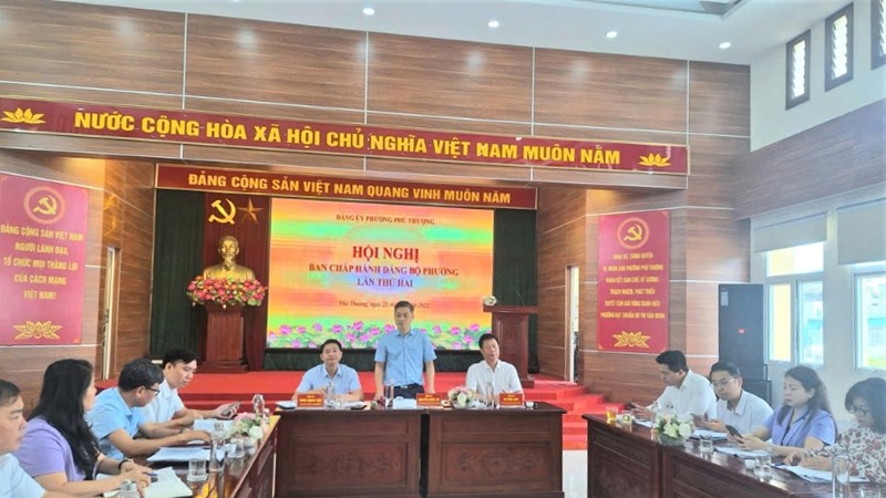Phường Phú Thượng đóng góp ý kiến vào văn kiện Đại hội Đảng các cấp: Đồng thuận và kỳ vọng
