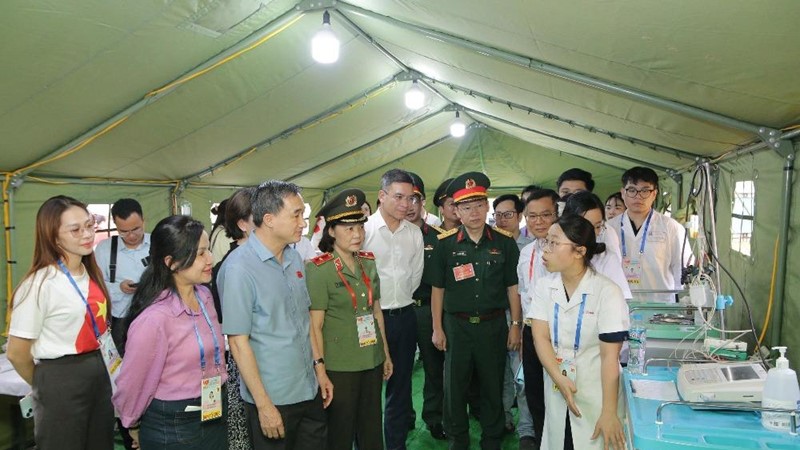Kiểm tra y tế A80: Thứ trưởng Bộ Y tế thị sát, yêu cầu sẵn sàng ứng phó mọi tình huống