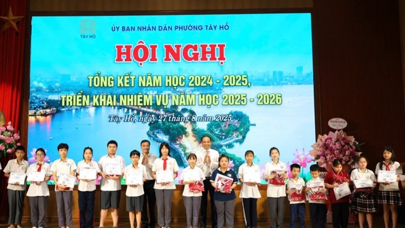 Hội LHPN Tây Hồ: “Mẹ đỡ đầu - kết nối yêu thương”, lan tỏa tấm lòng nhân ái