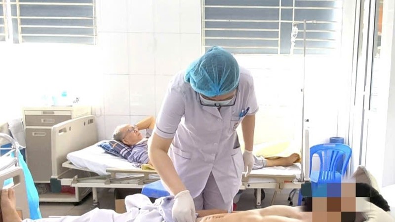 Nhập viện vì đau bụng, phát hiện “dị vật” bất ngờ