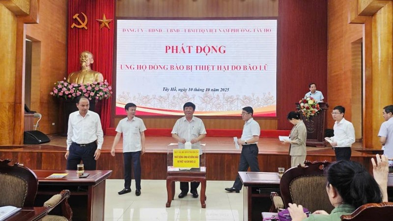 Tấm lòng Tây Hồ hướng về đồng bào vùng lũ