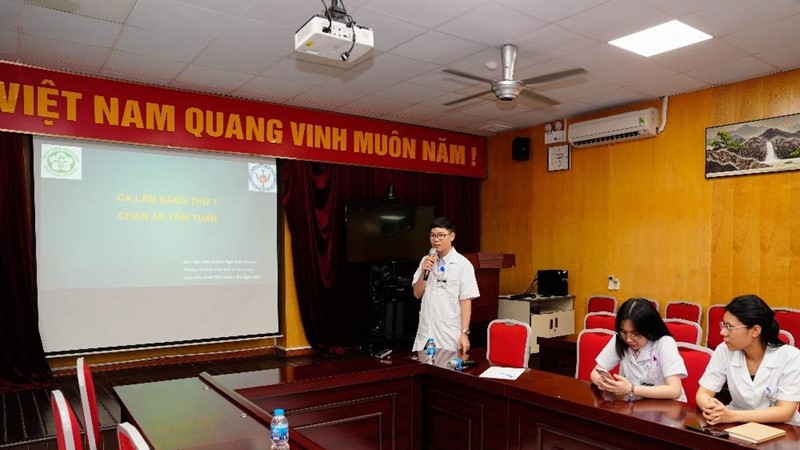 Mặc cảm lời chê “không cân đối”, nữ sinh 17 tuổi ăn kiêng, tập luyện đến ngất xỉu