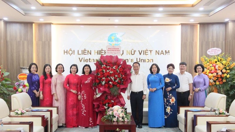 Thăm, chúc mừng Trung ương Hội LHPN Việt Nam nhân kỷ niệm 95 năm ngày thành lập Hội