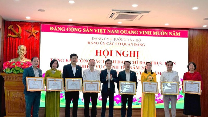 Đảng ủy các cơ quan Đảng phường Tây Hồ: Vững nền tảng, hướng tới bứt phá năm 2026