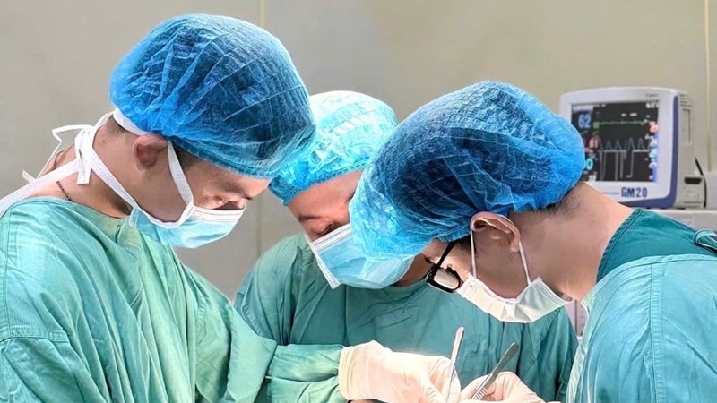 Chủ quan với vết loét lưỡi, người đàn ông phát hiện ung thư sau một năm