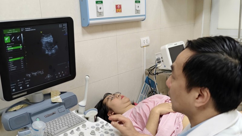 BV Phụ sản Hà Nội: Cấp cứu kịp thời trường hợp song thai trong và ngoài tử cung hiếm gặp