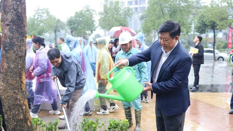 Phường Tây Hồ phát động Tết trồng cây Xuân Bính Ngọ 2026