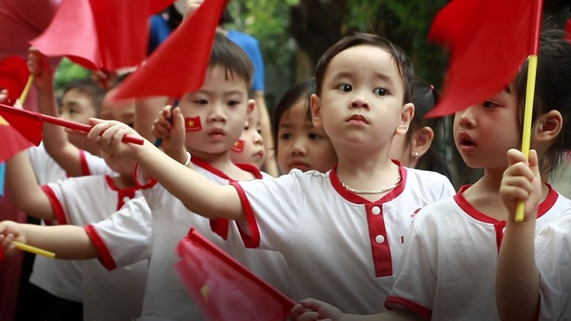 Hà Nội: Nhiều hoạt động ý nghĩa giúp vun đắp nhận thức về ngày Lễ 30/4 cho trẻ em