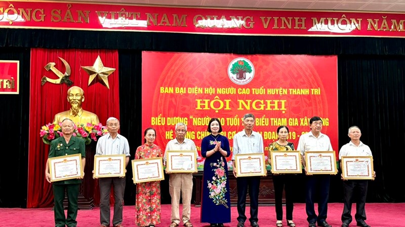 Huyện Thanh Trì: Biểu dương 47 người cao tuổi tích cực tham gia xây dựng hệ thống chính trị cơ sở