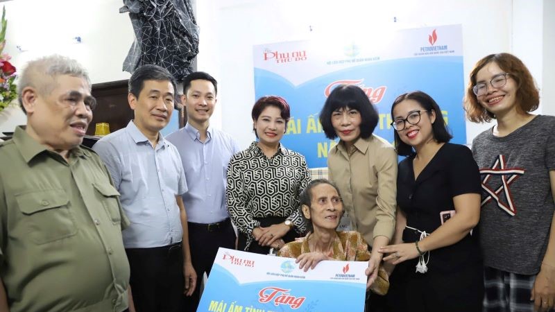 Nhân lên niềm vui trong 2 mái ấm tình thương ở quận Hoàn Kiếm