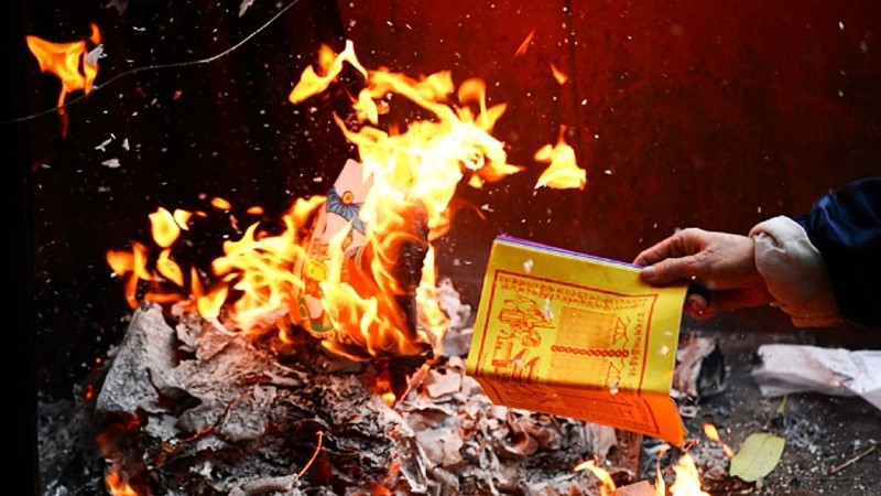 Khuyến cáo đảm bảo an toàn PCCC khi cúng lễ, thắp hương