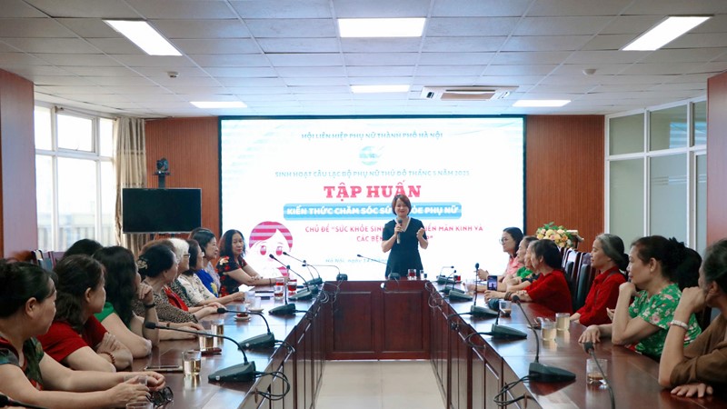 CLB Phụ nữ Thủ đô được tập huấn chăm sóc sức khoẻ 