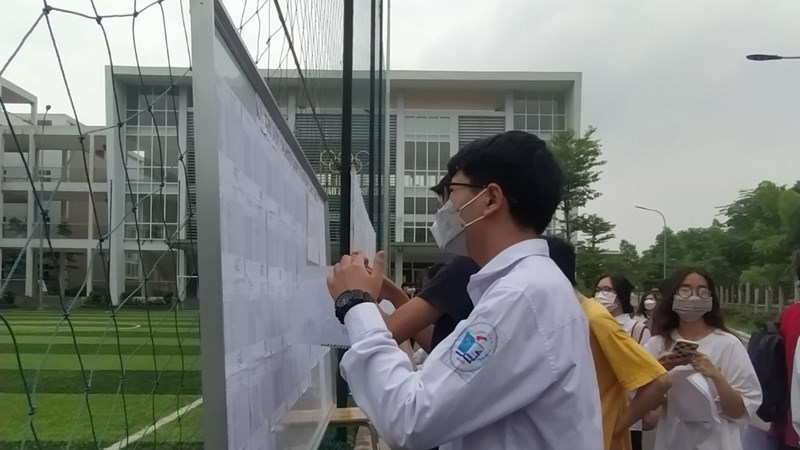 Gần 98.000 thí sinh Hà Nội làm thủ tục dự thi tốt nghiệp THPT 