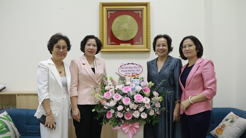 Hội LHPN Hà Nội:  Chúc mừng các nữ doanh nhân nhân Ngày doanh nhân Việt Nam