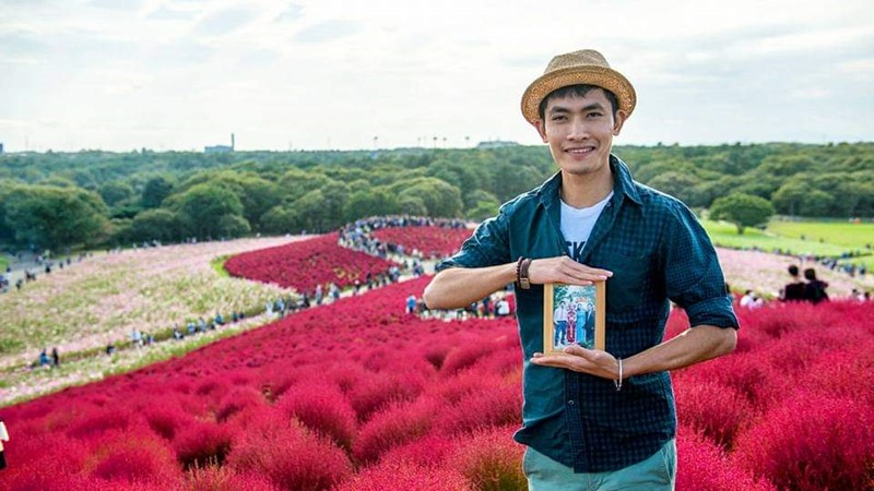 Cảm động con trai đưa bố mẹ du lịch suốt 4 mùa theo cách đặc biệt