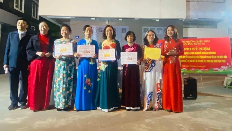 Hội LHPN phường Liễu Giai, quận Ba Đình: Ra mắt đội xung kích tuyên truyền quy tắc ứng xử nơi công cộng