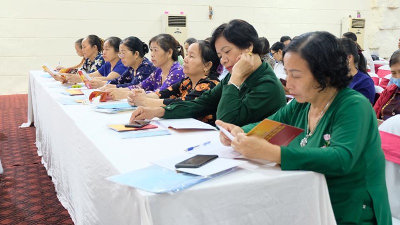 100% cán bộ tại các xã dân tộc thiểu số và miền núi được trang bị kiến thức giới
