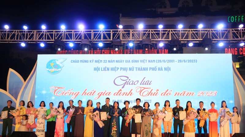 Hội LHPN Hà Nội: Tôn vinh đóng góp của phụ nữ trong xây dựng gia đình hạnh phúc, nông thôn mới, đô thị văn minh