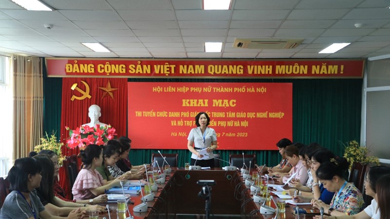 Lần đầu tiên tổ chức thi tuyển chức danh Phó Giám đốc Trung tâm Giáo dục nghề nghiệp và Hỗ trợ phát triển phụ nữ Hà Nội