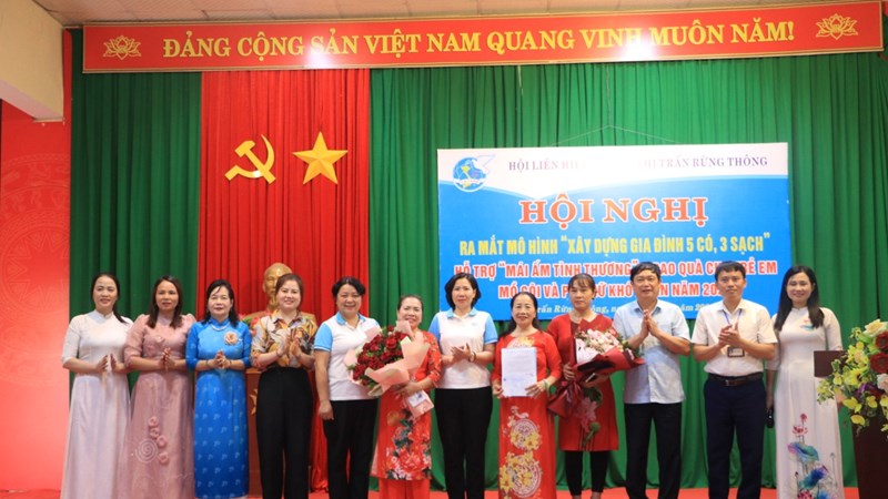 Hội LHPN Hà Nội: Trao đổi kinh nghiệm công tác Hội và tuyên truyền, phổ biến pháp luật tại Thanh Hóa