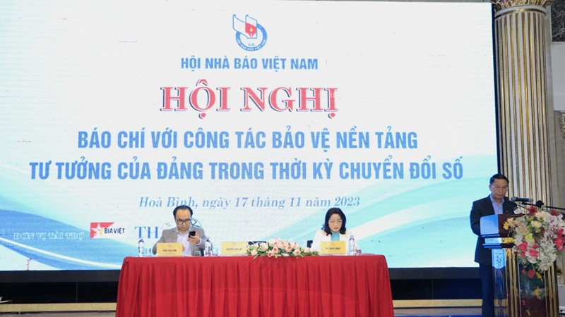 Báo chí với công tác bảo vệ nền tảng tư tưởng của Đảng trong thời kỳ chuyển đổi số