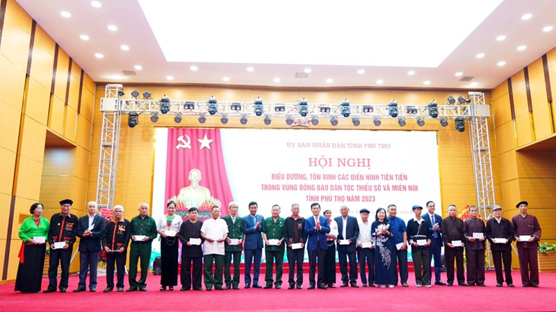 Phú Thọ: Biểu dương điển hình tiên tiến trong vùng đồng bào DTTS và miền núi