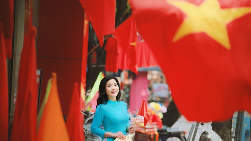 Năm mới cùng nghệ sĩ đón hạnh phúc