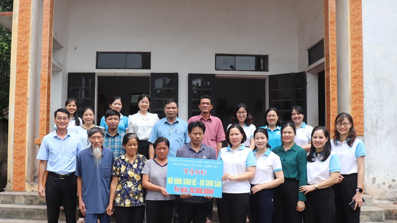 Chi bộ Ban Tổ chức – Kiểm tra, Hội LHPN Hà Nội: Trao mô hình “Dân vận khéo” tại huyện Phú Xuyên
