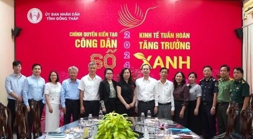 Đẩy mạnh công tác đối ngoại, công tác người Việt Nam ở nước ngoài và hỗ trợ cộng đồng người Việt