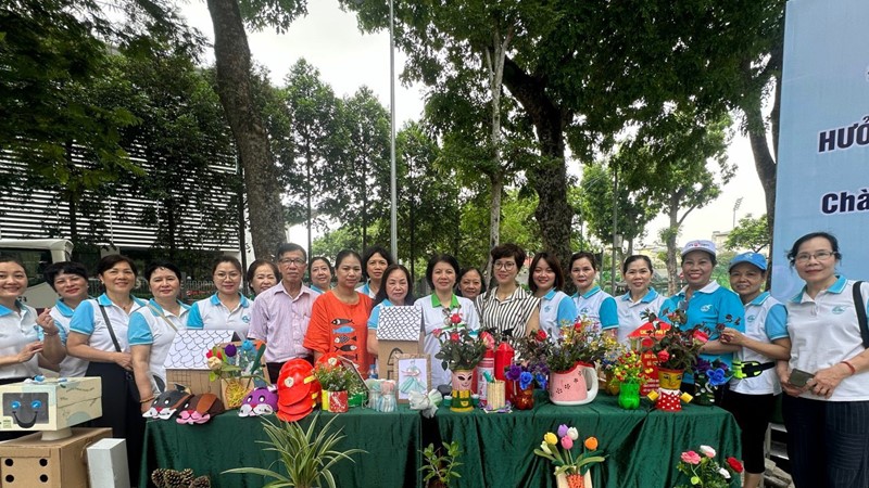 Phụ nữ Ba Đình tích cực hưởng ứng Ngày môi trường thế giới và Tháng hành động vì trẻ em