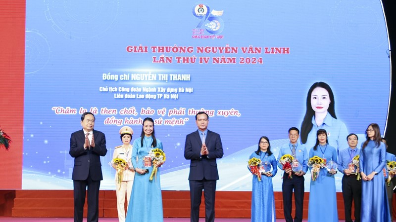 “Lo nỗi lo, vui niềm vui” của đoàn viên, người lao động