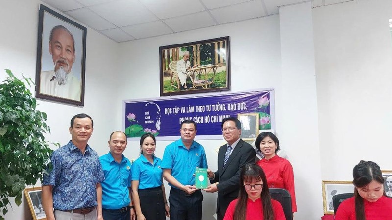 Đoàn viên, người lao động Thủ đô thi đua làm theo Bác
