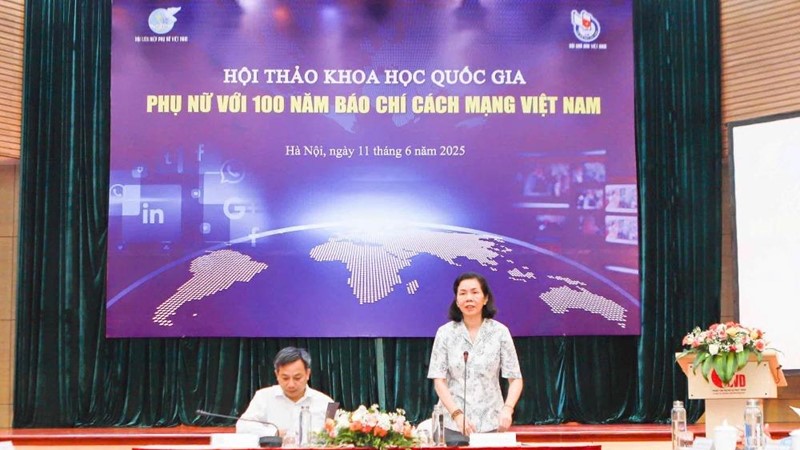 Tôn vinh những đóng góp bền bỉ của các thế hệ nhà báo nữ