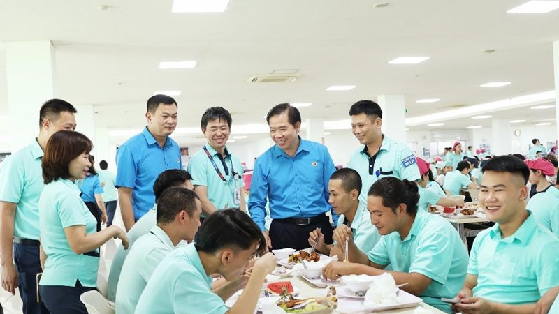“Bữa cơm Công đoàn” ấm áp yêu thương của hơn 23.500 công nhân lao động 