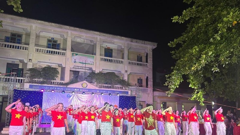 Giao lưu các CLB Zumba và Dân vũ chào mừng 80 năm cách mạng Tháng Tám và Quốc khánh 2/9