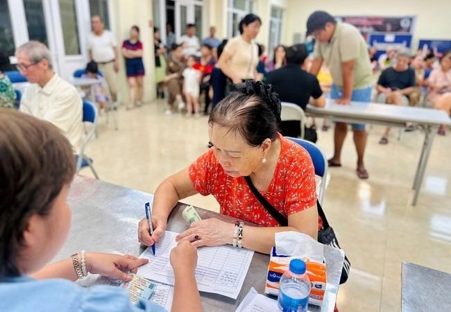 Phường Ngọc Hà: Cơ bản hoàn tất trao tặng quà của Nhà nước trước 2/9