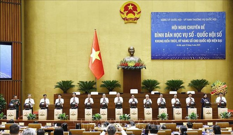 Tổng Bí thư Tô Lâm: 'Bình dân học vụ số' phải trở thành phong trào cách mạng, toàn dân, toàn diện, bao trùm, sâu rộng