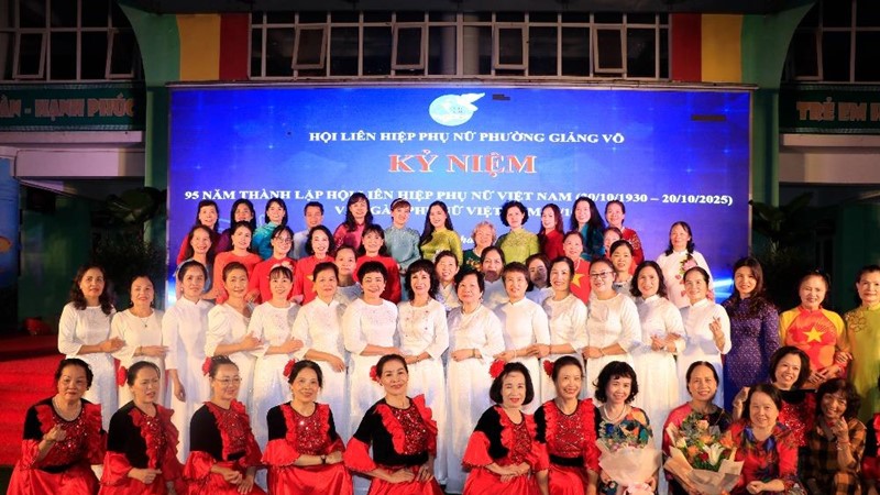 Ngày hội 20/10 rực rỡ sắc màu của phụ nữ phường Giảng Võ