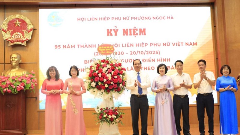 Mỗi phụ nữ Ngọc Hà phấn đấu trở thành một hình ảnh đẹp của người phụ nữ Việt Nam hiện đại